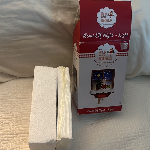 Elf on the Shelf nightlight in box Scout Elf night time sky in window Xmas nice - Picture 4 of 16